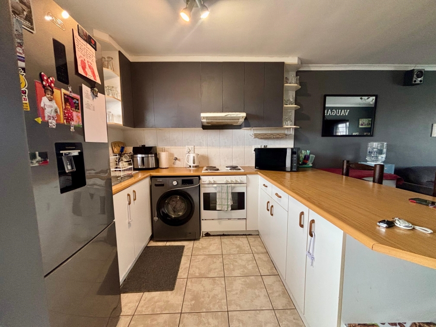2 Bedroom Property for Sale in Goodwood Park Western Cape